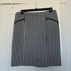 patterned alfani skirt